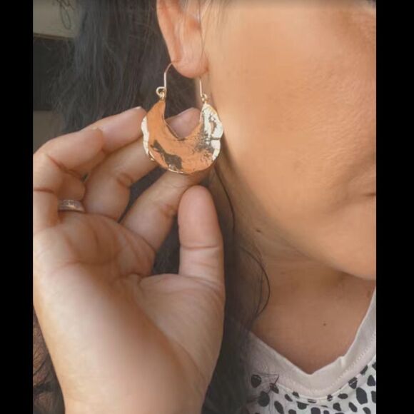 ⭐️African Hammered Earrings⭐️ - Picture 5 of 13